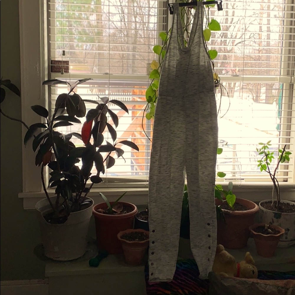 Romper Lounge, Snap buttons on bottom legs